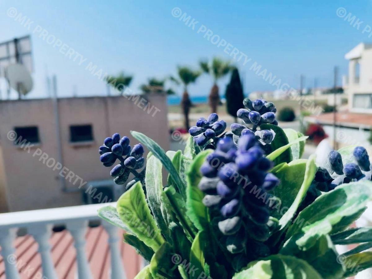 Lysia Sea-View Apartment Larnaca Exterior photo